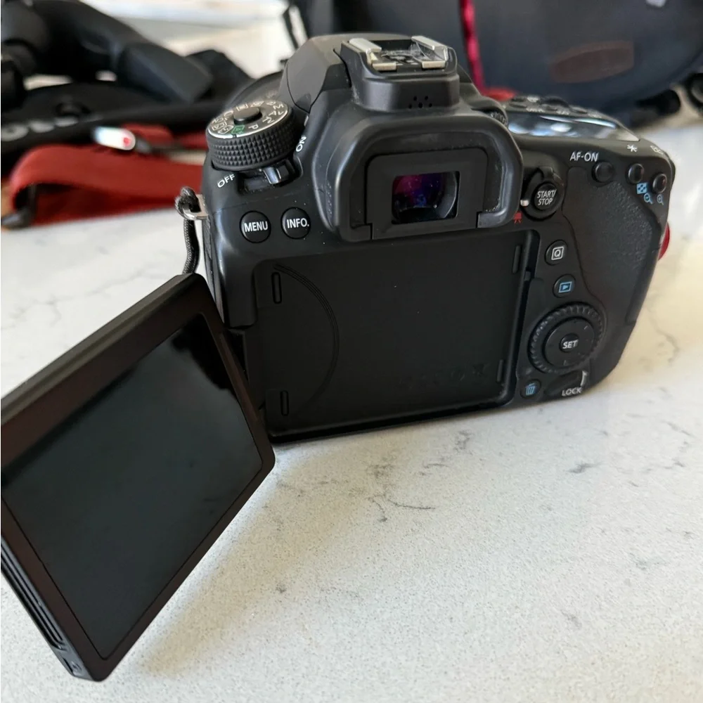 Canon EOS 80D Black DSLR with Lens